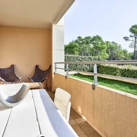 Agreable 2 Pieces Avec Terrasse Et Piscine Appartement